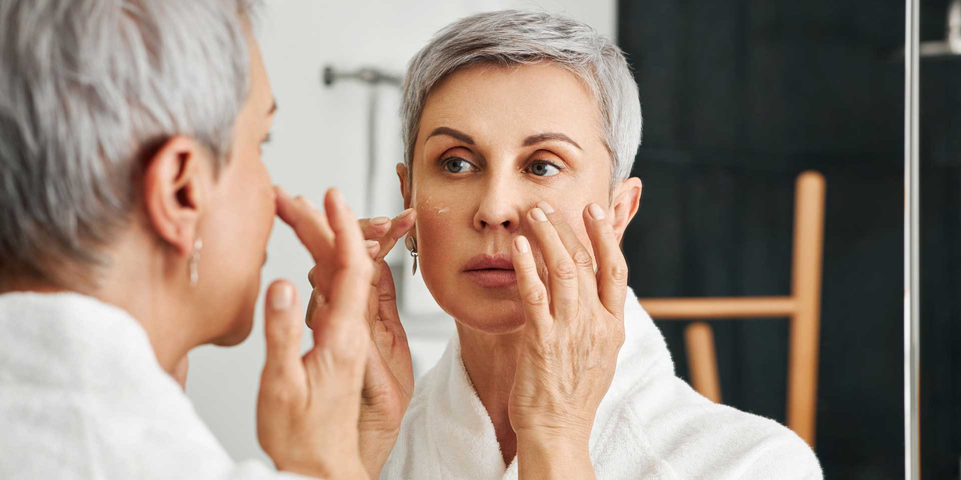 Use of retinoids for anti-aging